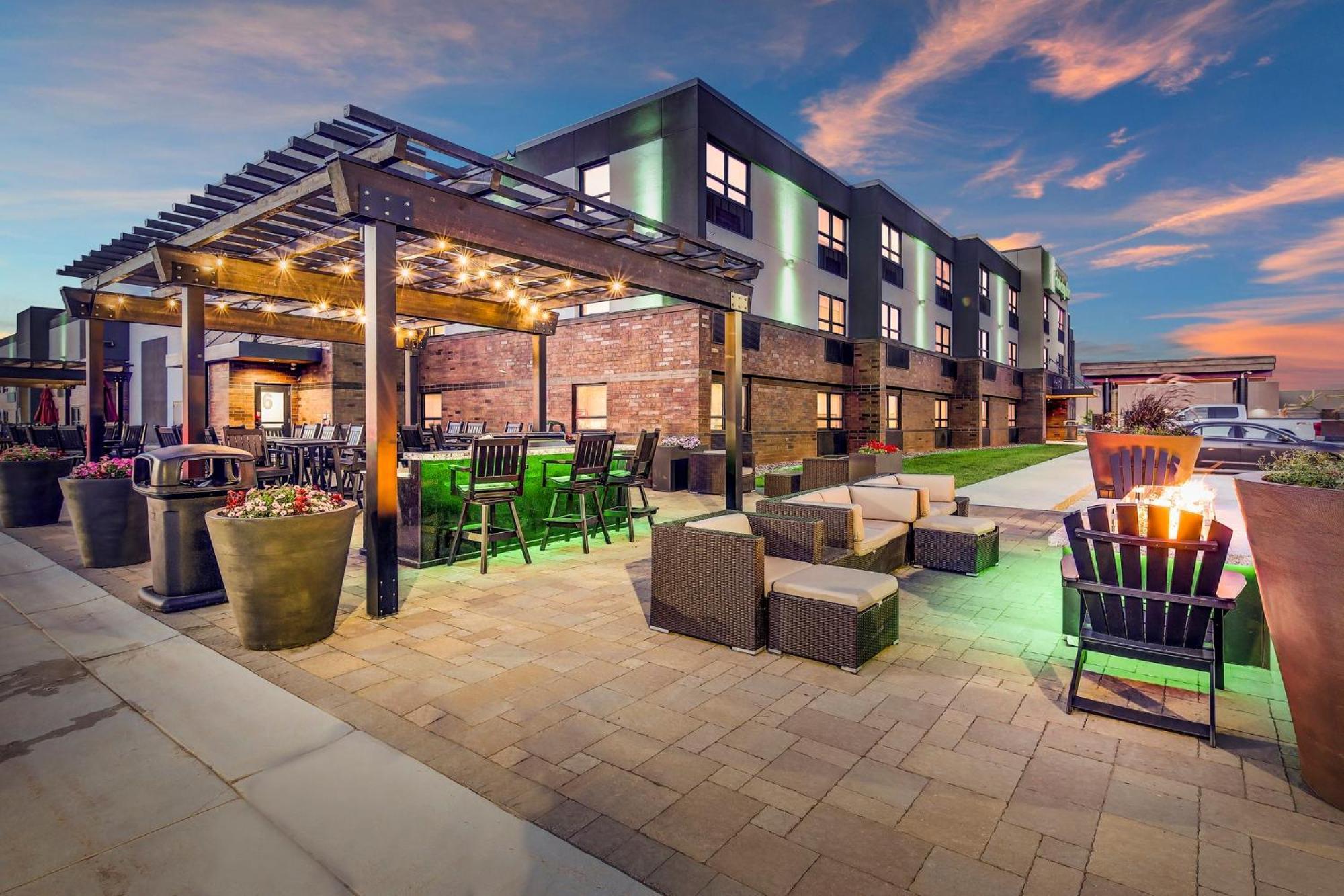 Holiday Inn & Suites St. Cloud By Ihg Saint Cloud Exterior foto